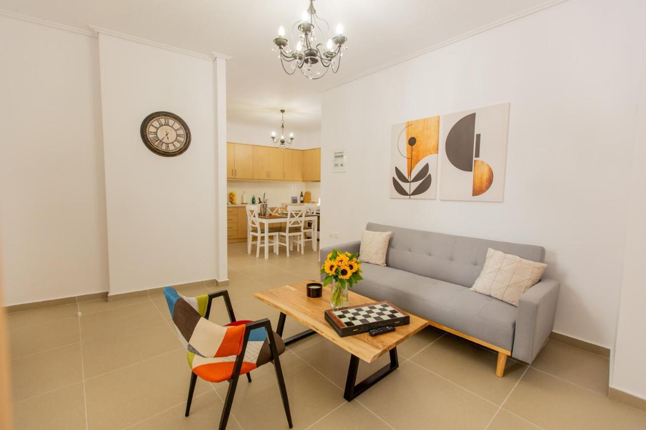 Costos Condos New 10B 2 Bedrooms Condo نافبكْتوس المظهر الخارجي الصورة